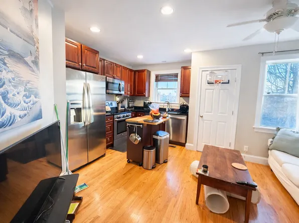 16 Lawn St #B, Mission Hill, MA 02120