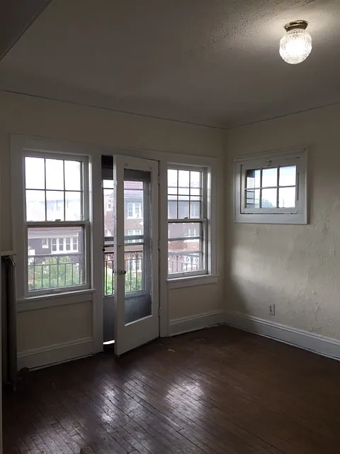 balcony door