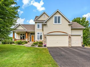 1912 Evergreen Ln, Shakopee, MN 55379