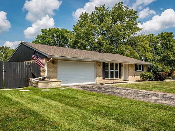 3rd image of 216 Porter Dr