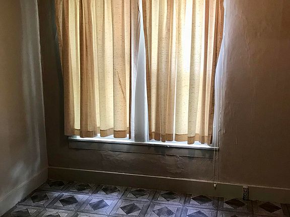 5th image of 1509 Erie Ave