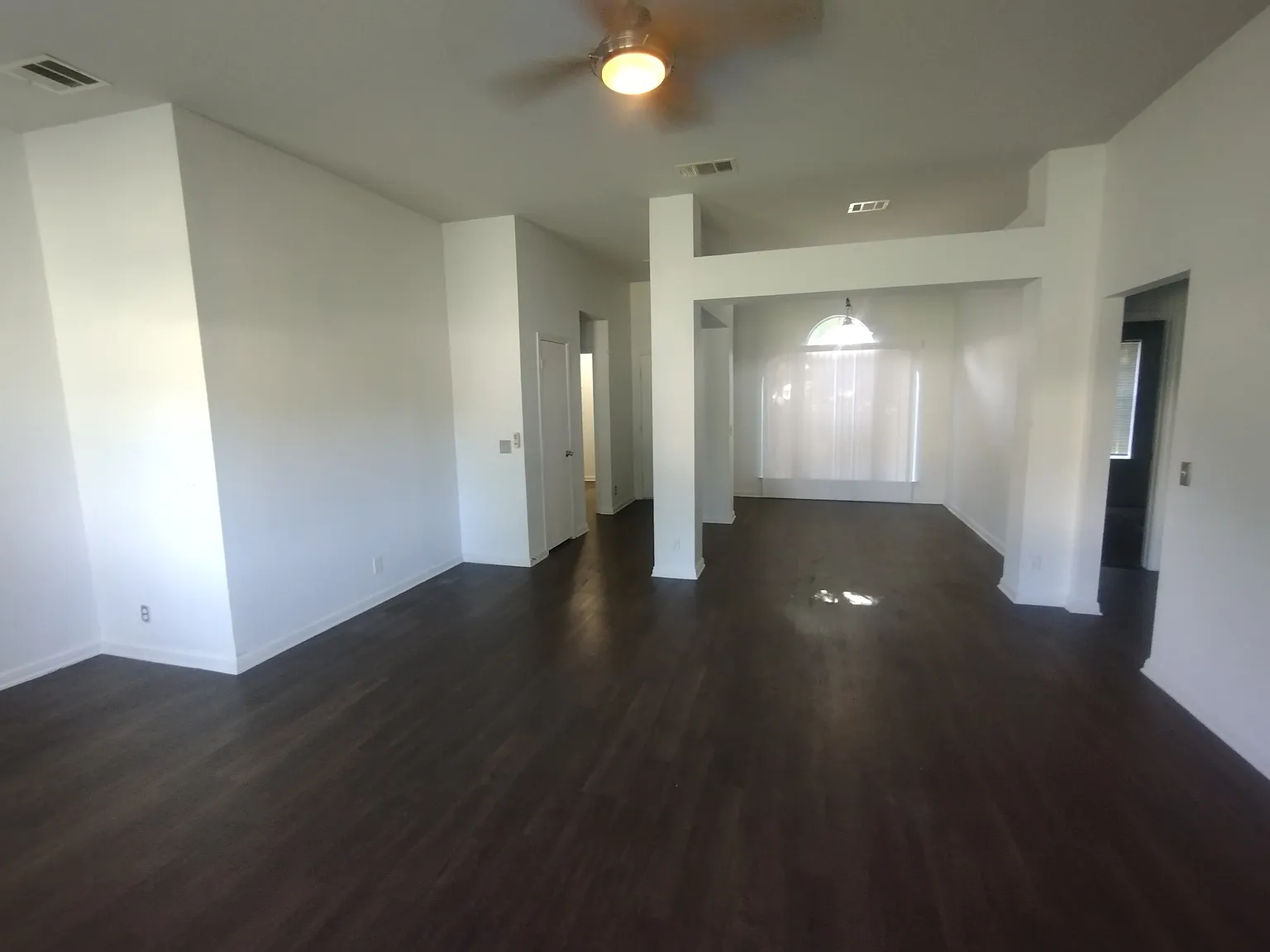 3 bed, 1361 sqft, $1,650 — Photo 4