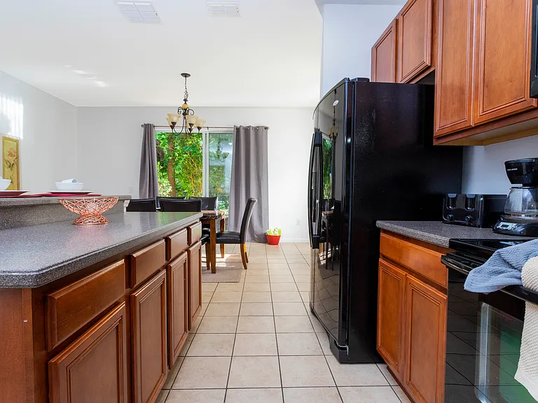 5122 Dominica Dr — Photo 32