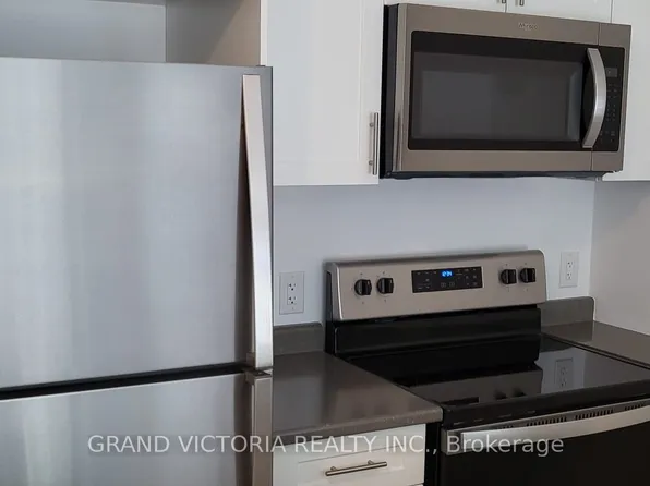 450 Dundas St E, Hamilton, ON