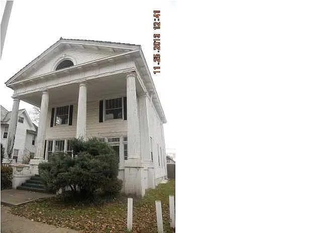 705 Washington Ave photo 1