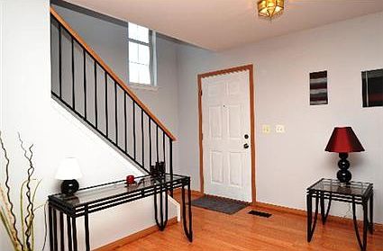4th image of 2600 Dickens Ct