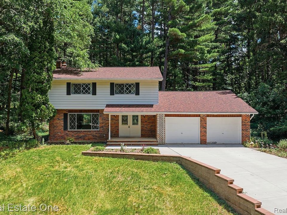1st image of 10353 McGregor Rd
