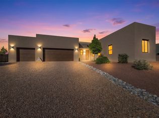 6 Via Summa, Santa Fe, NM 87507