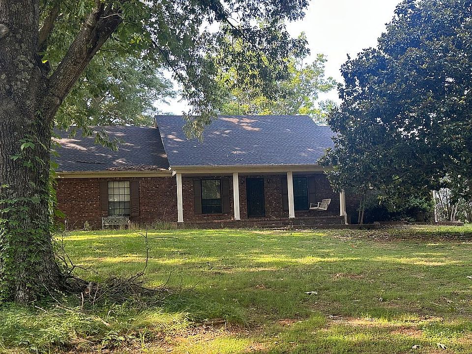 1st image of 685 Lazenby Dr