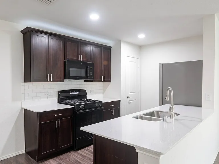 767 Myrtle Ln — Photo 12