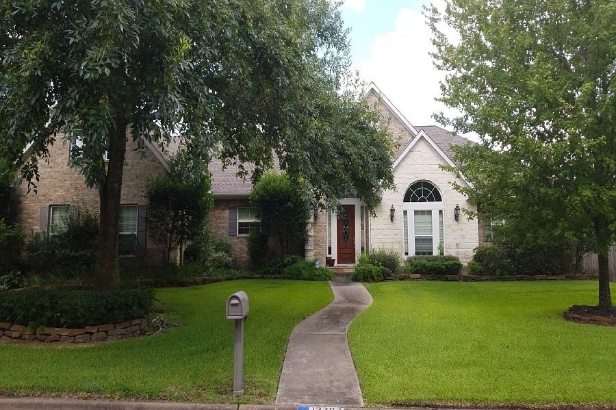 1st image of 12707 New Cypress Dr