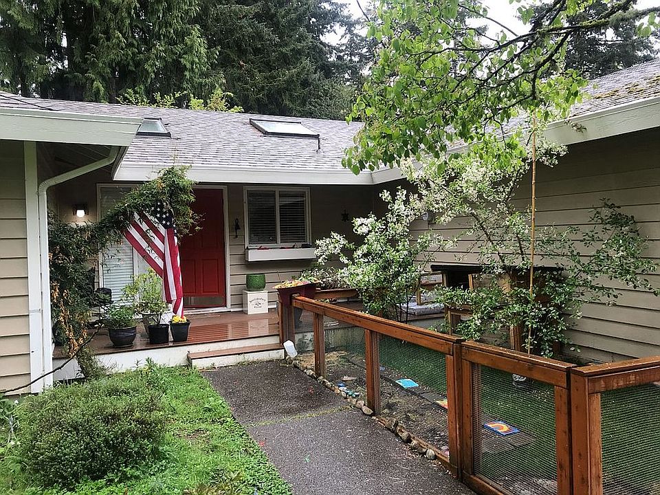 2nd image of 7448 NE 121st St