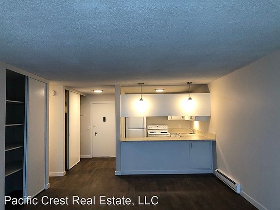 3rd image of 11520 Greenwood Ave N #11341392