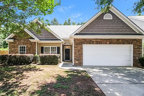 215 Village Park Dr Photo 1