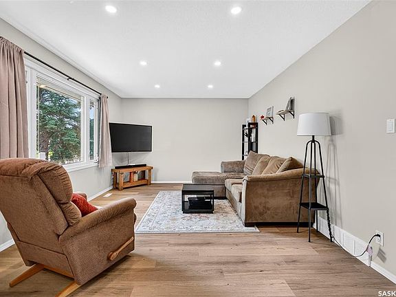 4th image of 1314 Vaughan STREET