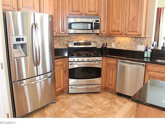 2nd image of 1945 Springside Cir