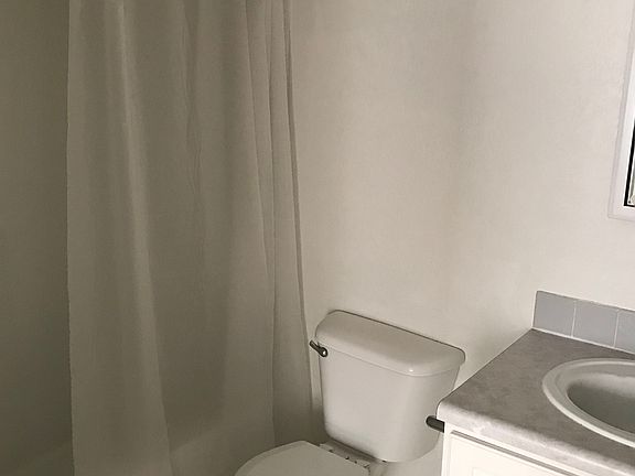 4400 Rawhide #133-Bathroom_06052018