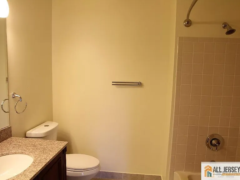 9006 Tamarron Dr — Photo 11