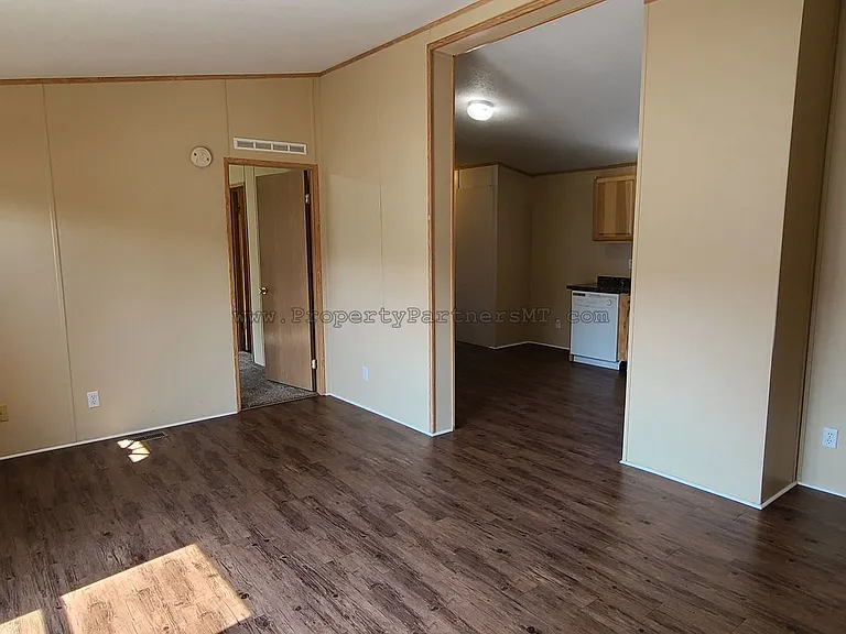 111 Sunlight Ave — Photo 2