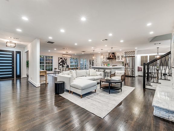 3rd image of 4937 Forest Bend Rd