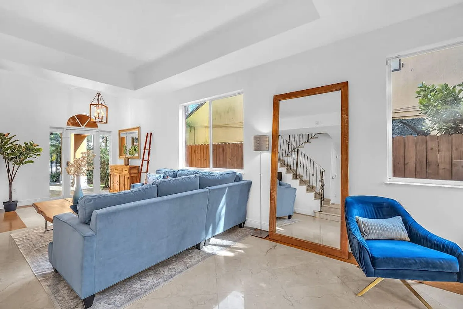 3 bed, 3.0 bath, 1840 sqft, $12,869 — Photo 3