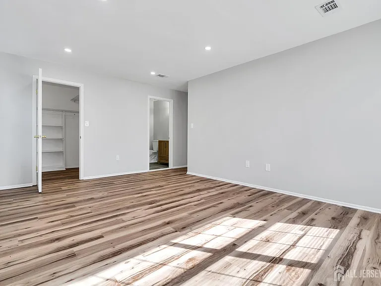812 Green Hollow Dr — Photo 19
