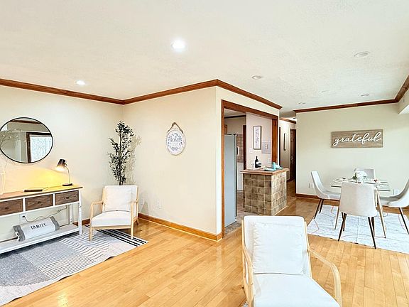 3rd image of 8004 Chanute Pl APT 11