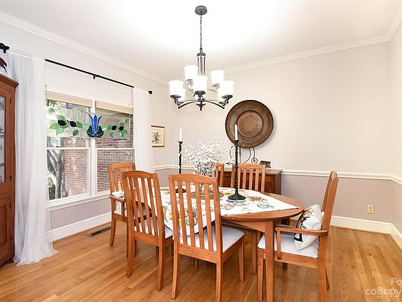 5th image of 4513 Ferguson Cir
