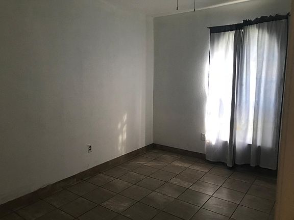 1st room