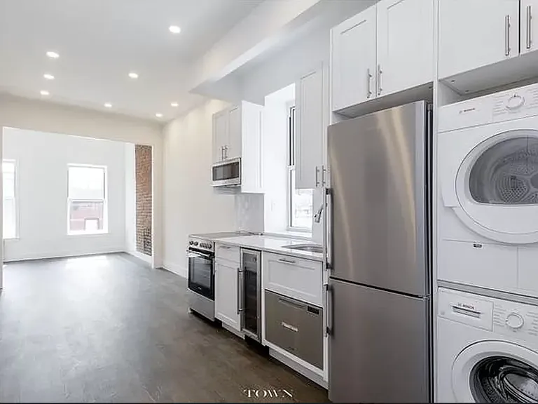 239 Mulberry St #9 — Photo 1