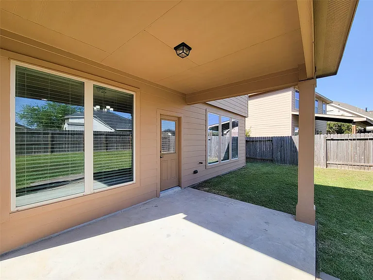 20527 Keegans Ledge Ln — Photo 31