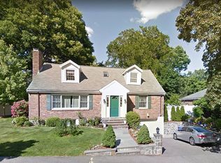 54 Woodcliff Rd, Brookline, MA 02467