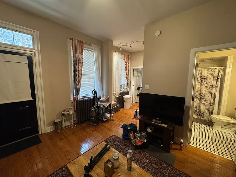 213 E King St #3 — Photo 10