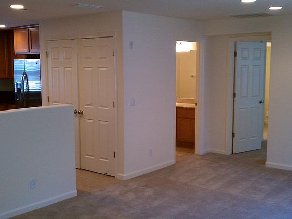 3rd image of 112 Blossom Rock Ln
