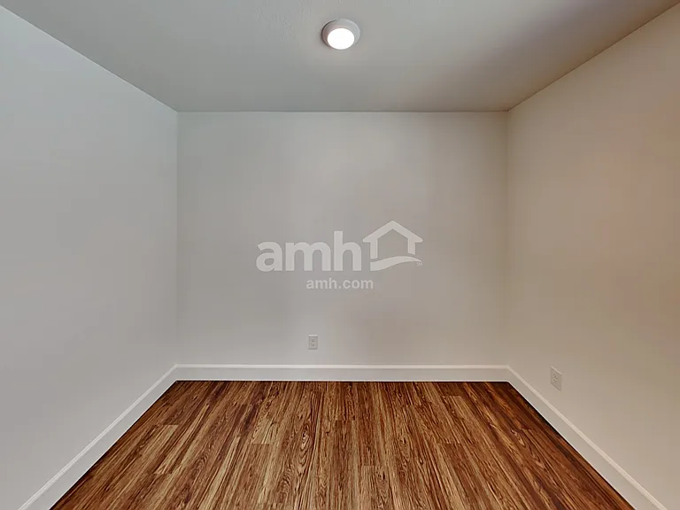 3344 Blodwen St — Photo 13