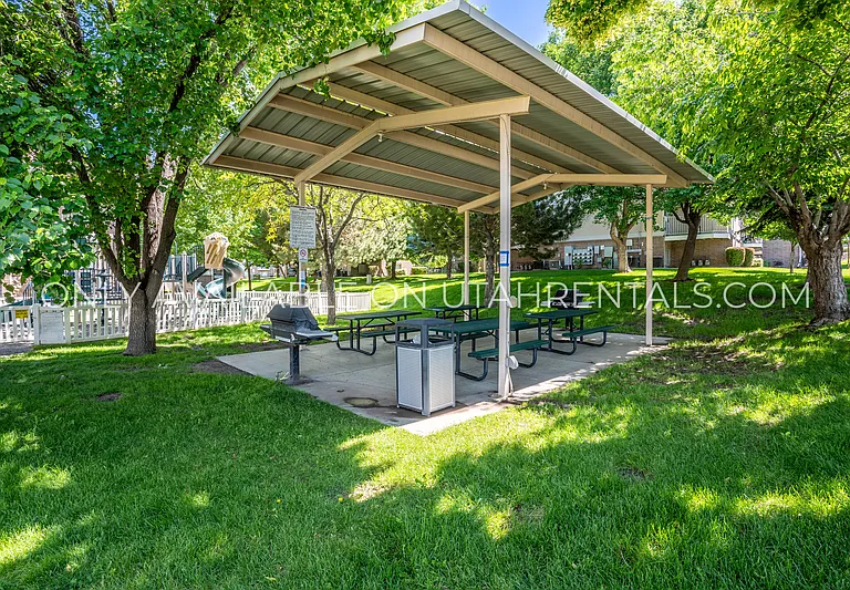 1214 W 1380 N — Photo 2