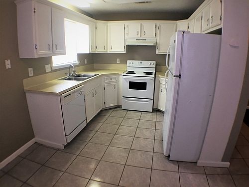 1st image of 111 Las Palmas St APT 3