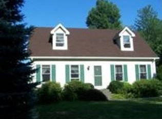 31 Dana Hl, Belchertown, MA 01007