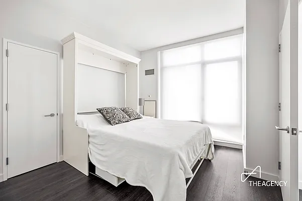 Rented by The Agency | media 25