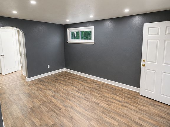 4th image of 1133 Maryland Ave #4