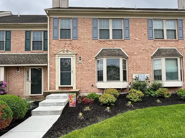 632 Maple Glen Cir #632, Pottstown, PA 19464