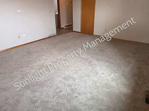 2nd image of 404 S 1st Ave