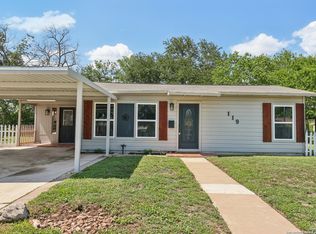 119 E Vestal Pl, San Antonio, TX 78221