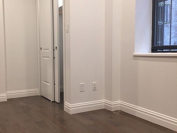 3rd image of 215 W 108th St APT 3