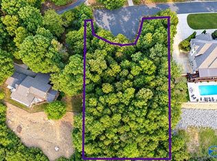1 Fairfax Dr, Guntersville, AL 35976
