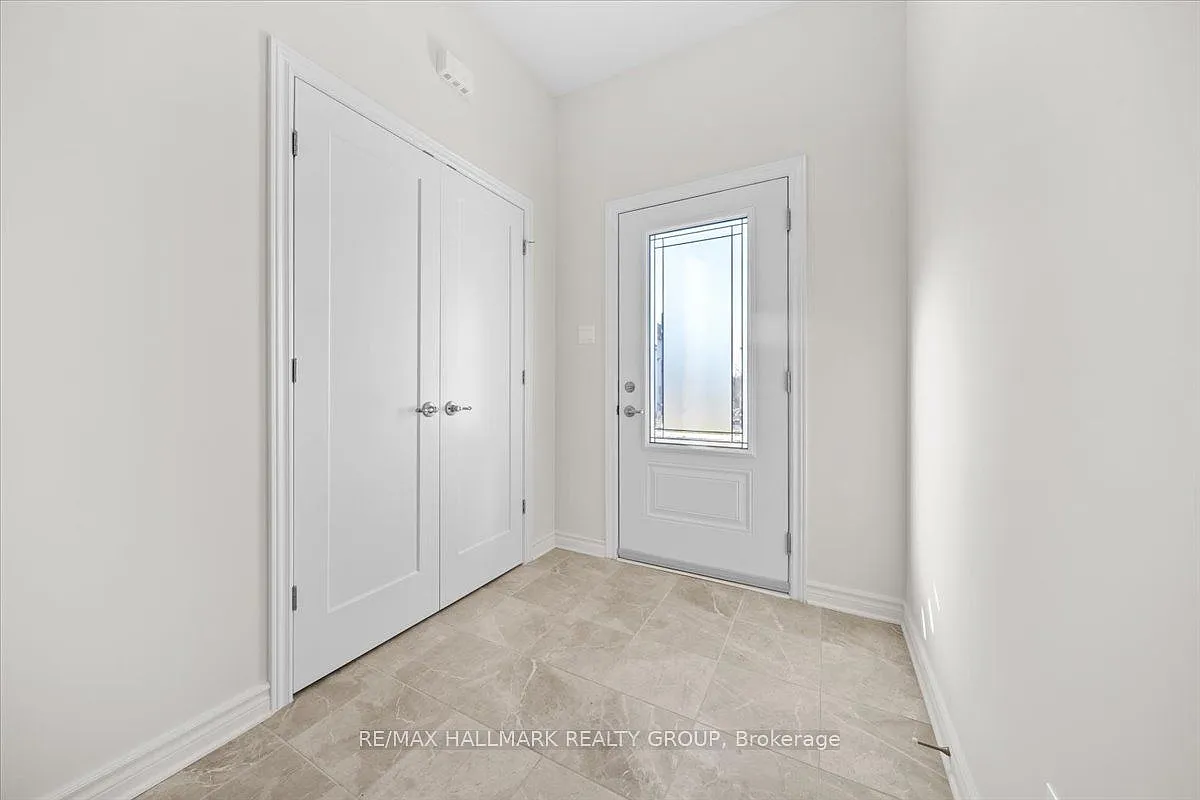 3 bed, $2,550 — Photo 2