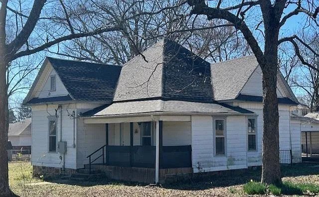 1st image of 505 Avenue 5 NE
