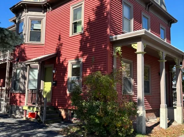 31 Wachusett St #1, Worcester, MA 01609