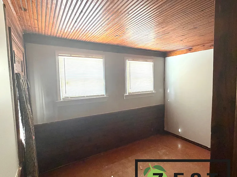19691 Cliff Street — Photo 11