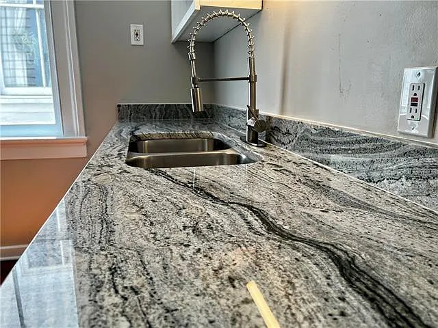 4435 Loyola Ave — Photo 23